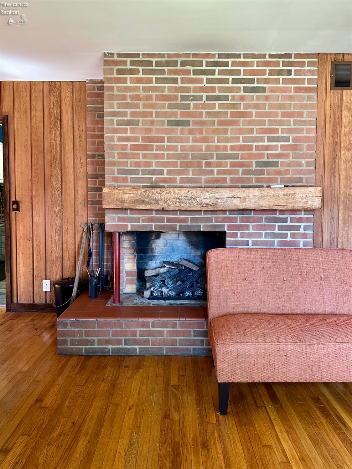 Sandusky, Ohio 44870, United States, 3 Bedrooms Bedrooms, ,1 BathroomBathrooms,Residential,Active,196872