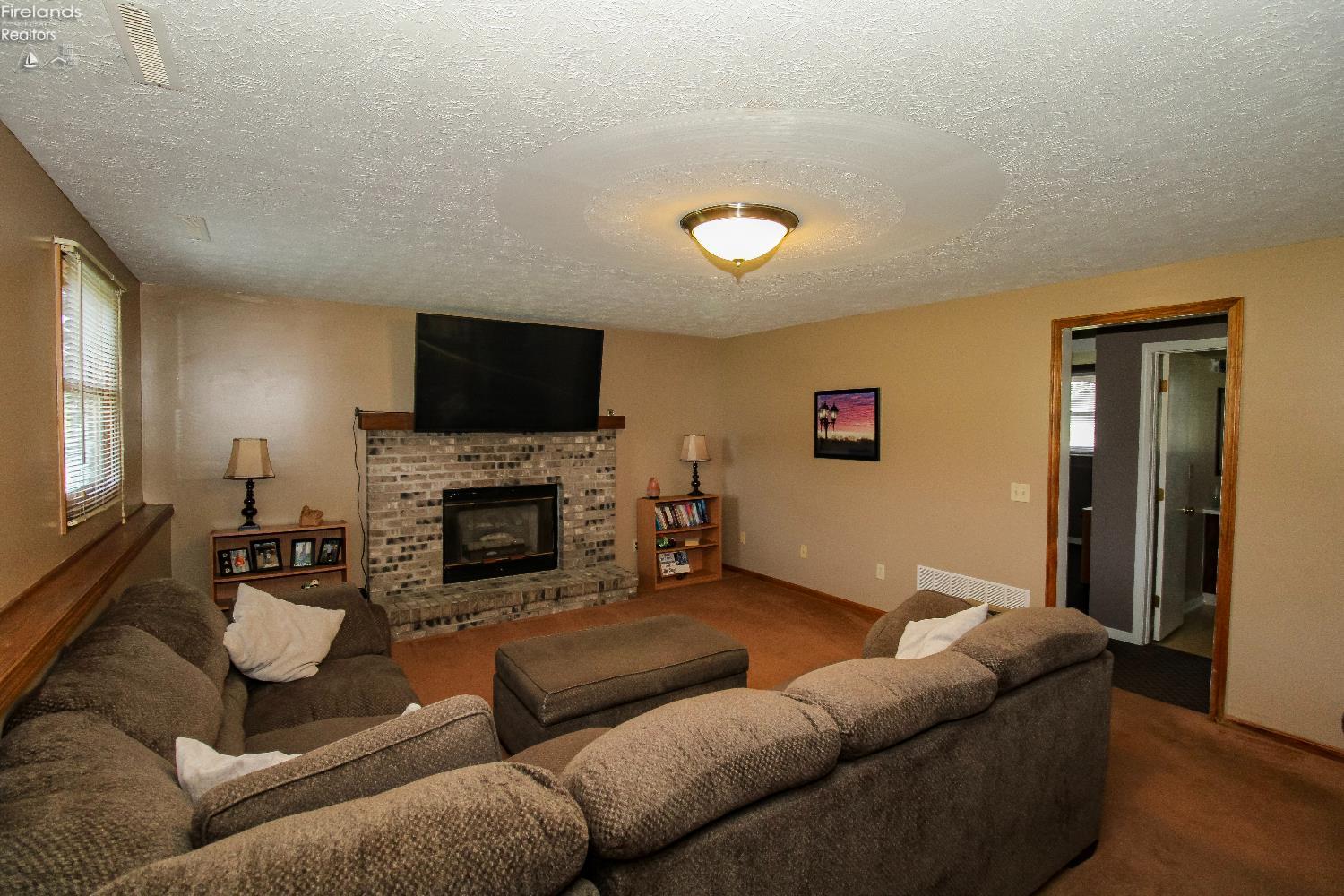 Norwalk, Ohio 44857, United States, 3 Bedrooms Bedrooms, ,2 BathroomsBathrooms,Residential,Contingent,206885