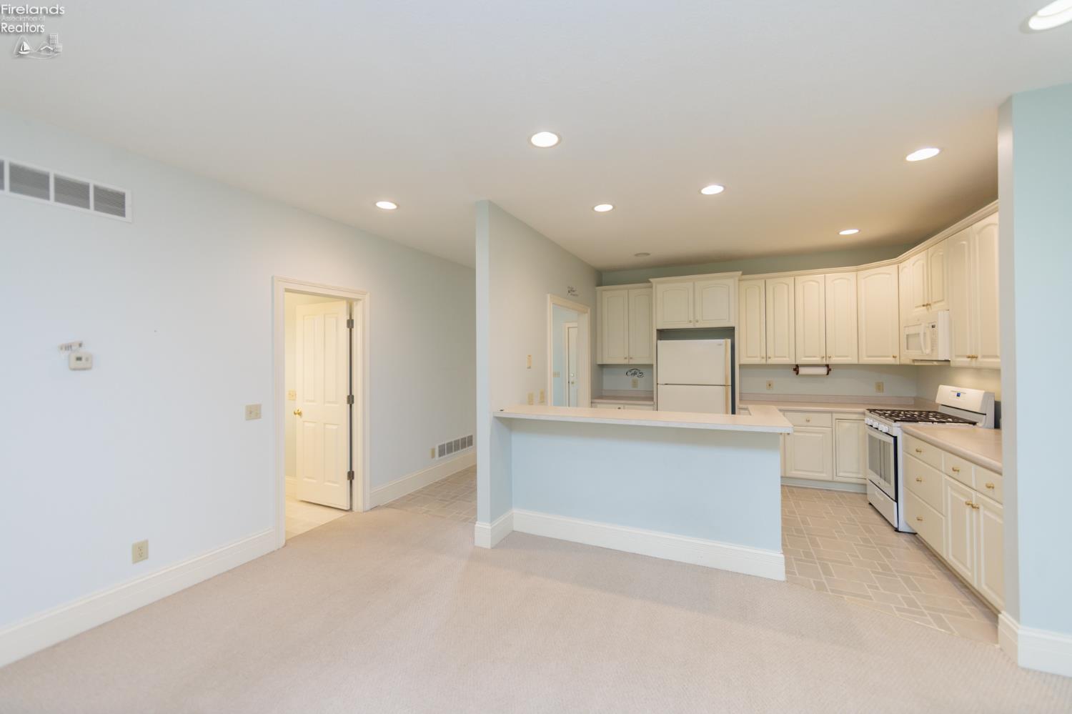 2 N Executive Village Court #B, Norwalk, New Mexico image 19