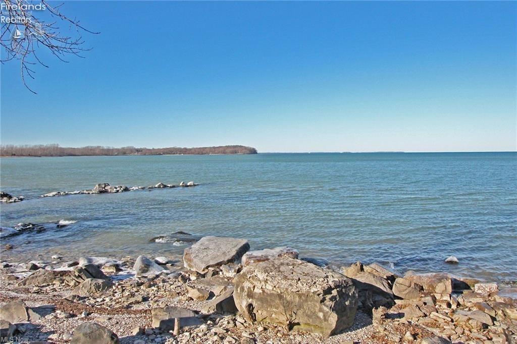 707 Monaghan Road, Kelleys Island, Ohio image 13