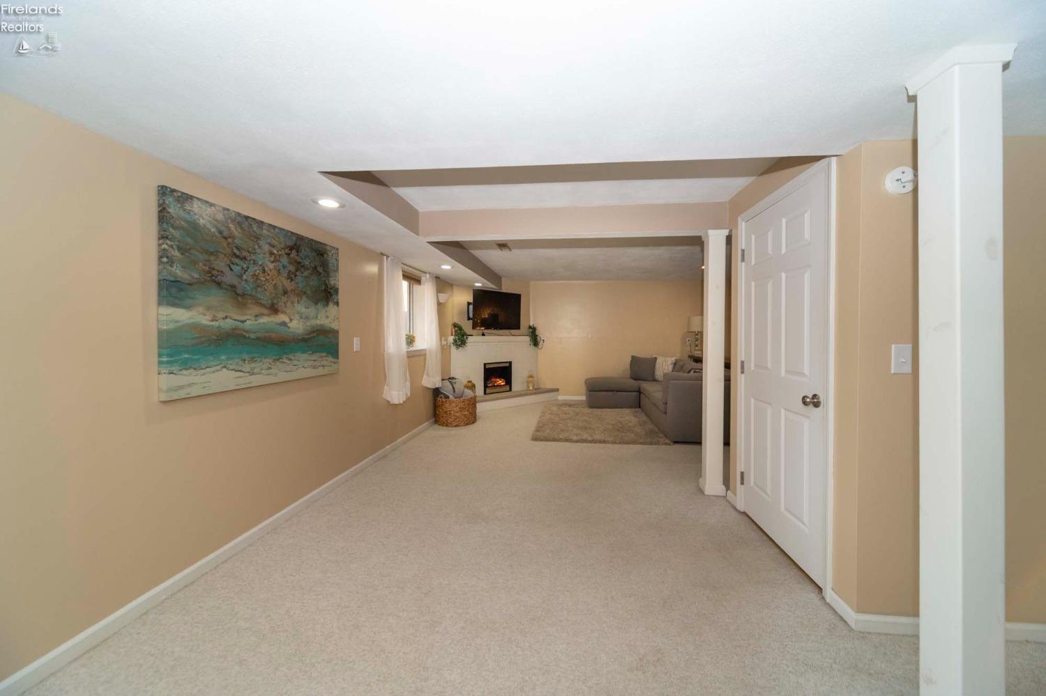 705 S Elizabeth Drive, Huron, Ohio image 35