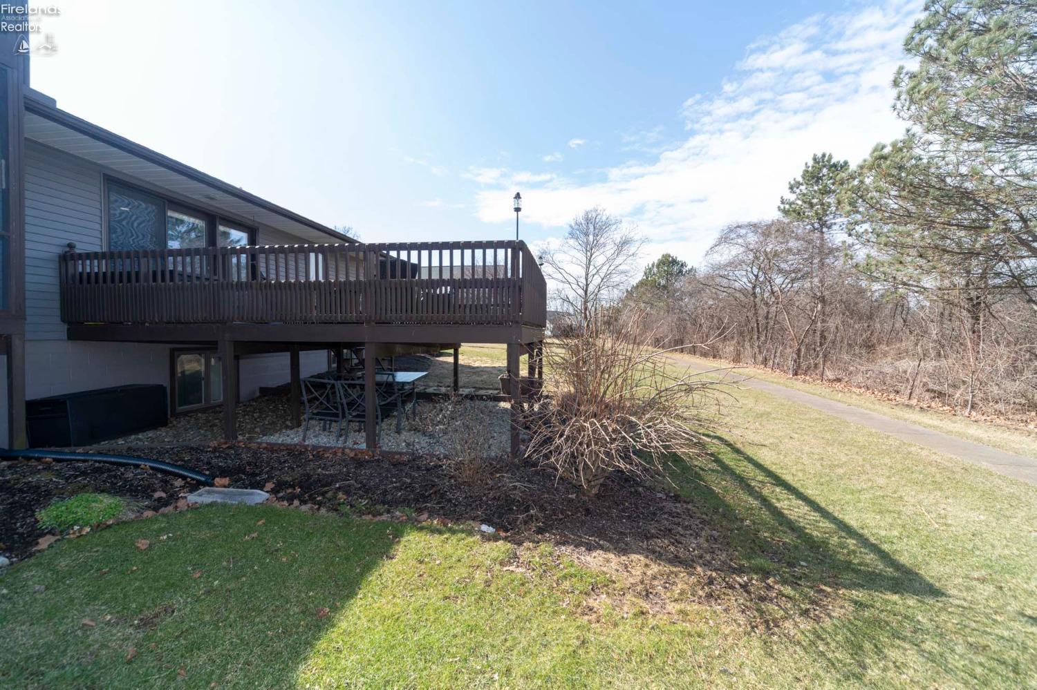 705 S Elizabeth Drive, Huron, Ohio image 46