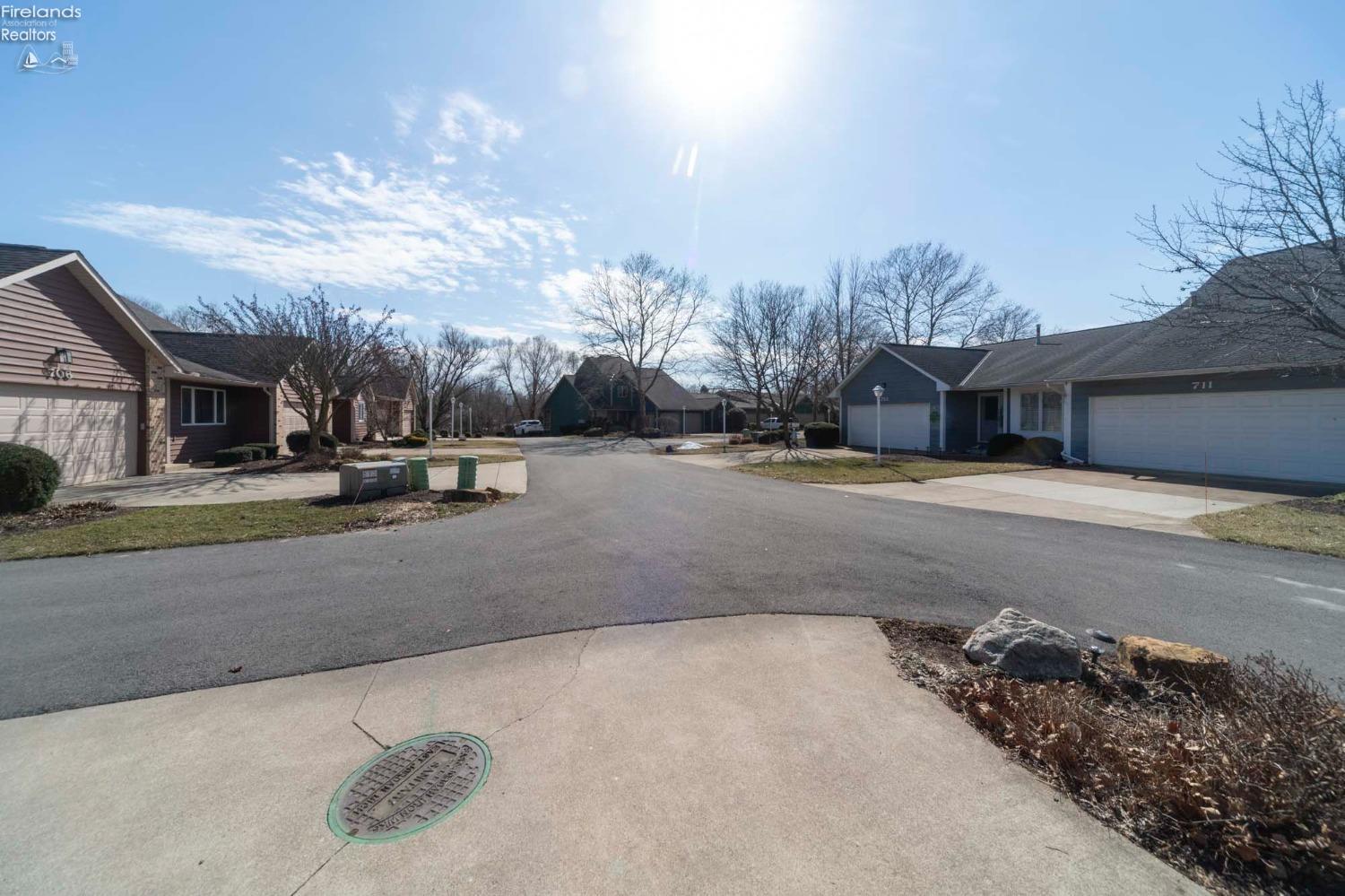 705 S Elizabeth Drive, Huron, Ohio image 48