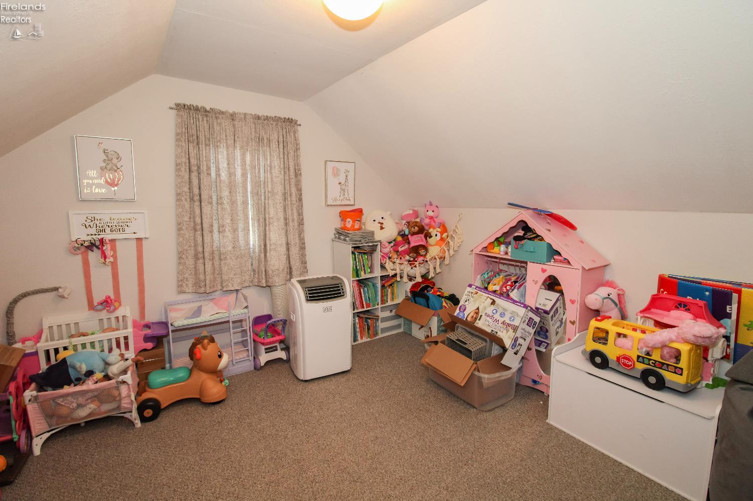 Castalia, Ohio 44824, United States, 3 Bedrooms Bedrooms, ,2 BathroomsBathrooms,Residential,Active,216510