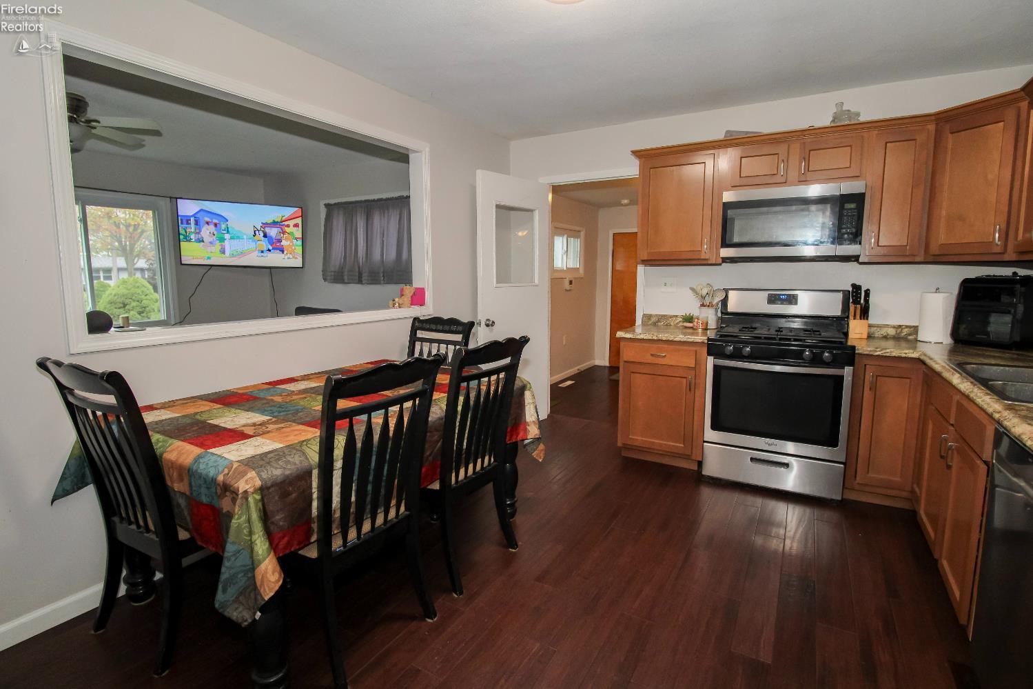 Castalia, Ohio 44824, United States, 3 Bedrooms Bedrooms, ,2 BathroomsBathrooms,Residential,Active,216510