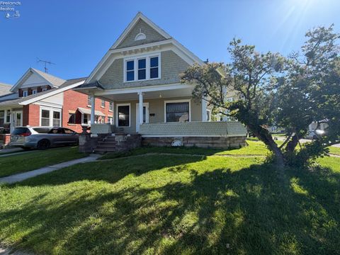 Homes For Sale - 99 S Linwood Avenue<br/> Norwalk, OH 44857