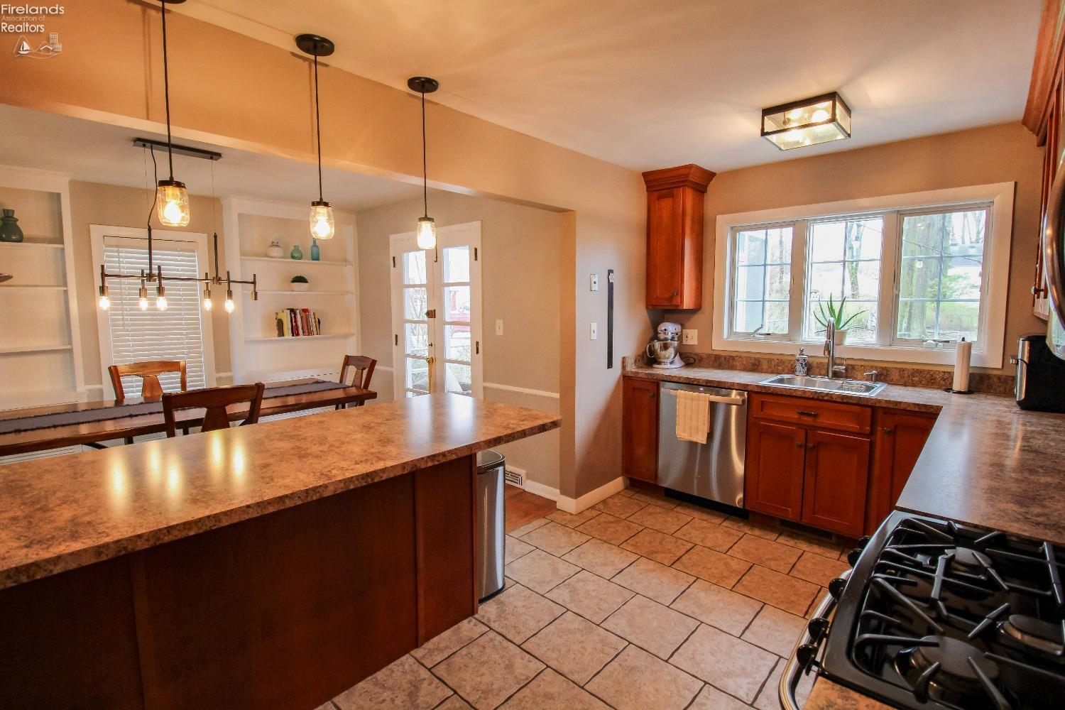 Bay Village, Ohio 44140, United States, 3 Bedrooms Bedrooms, ,2 BathroomsBathrooms,Residential,Active,121088