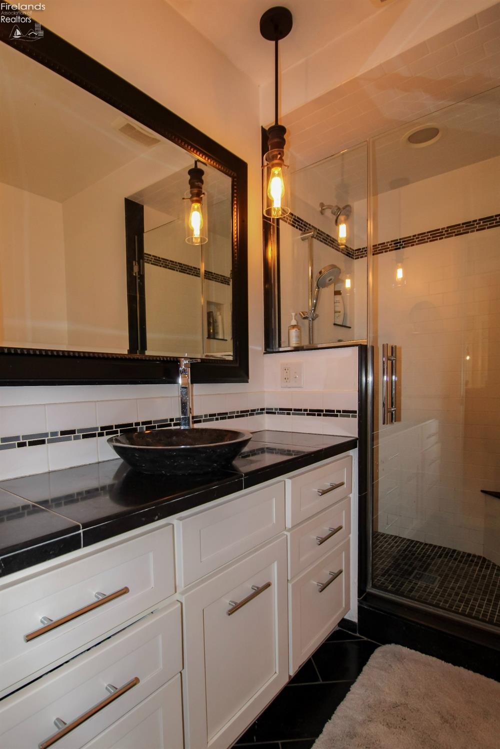 Bay Village, Ohio 44140, United States, 3 Bedrooms Bedrooms, ,2 BathroomsBathrooms,Residential,Active,121088