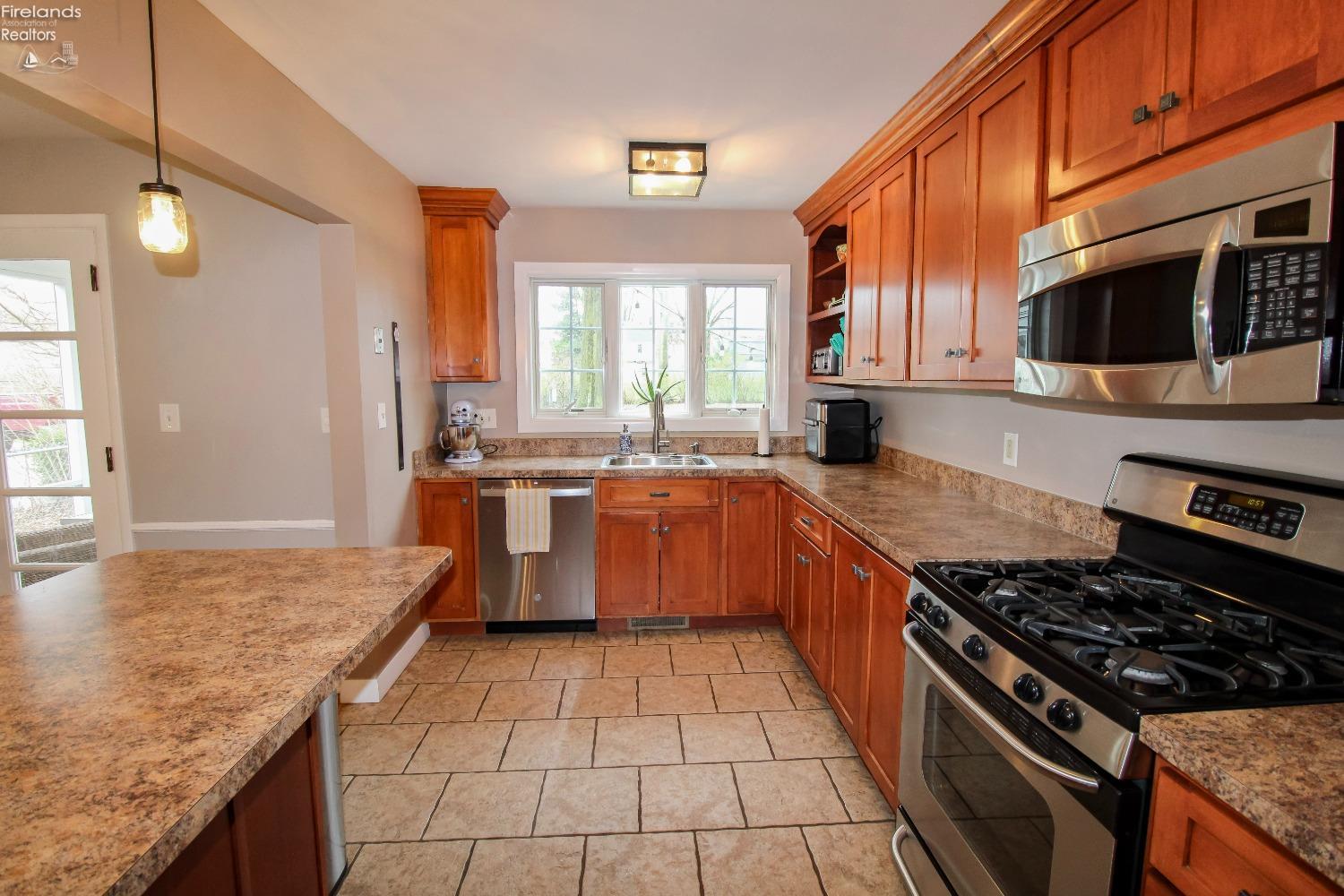 Bay Village, Ohio 44140, United States, 3 Bedrooms Bedrooms, ,2 BathroomsBathrooms,Residential,Active,121088