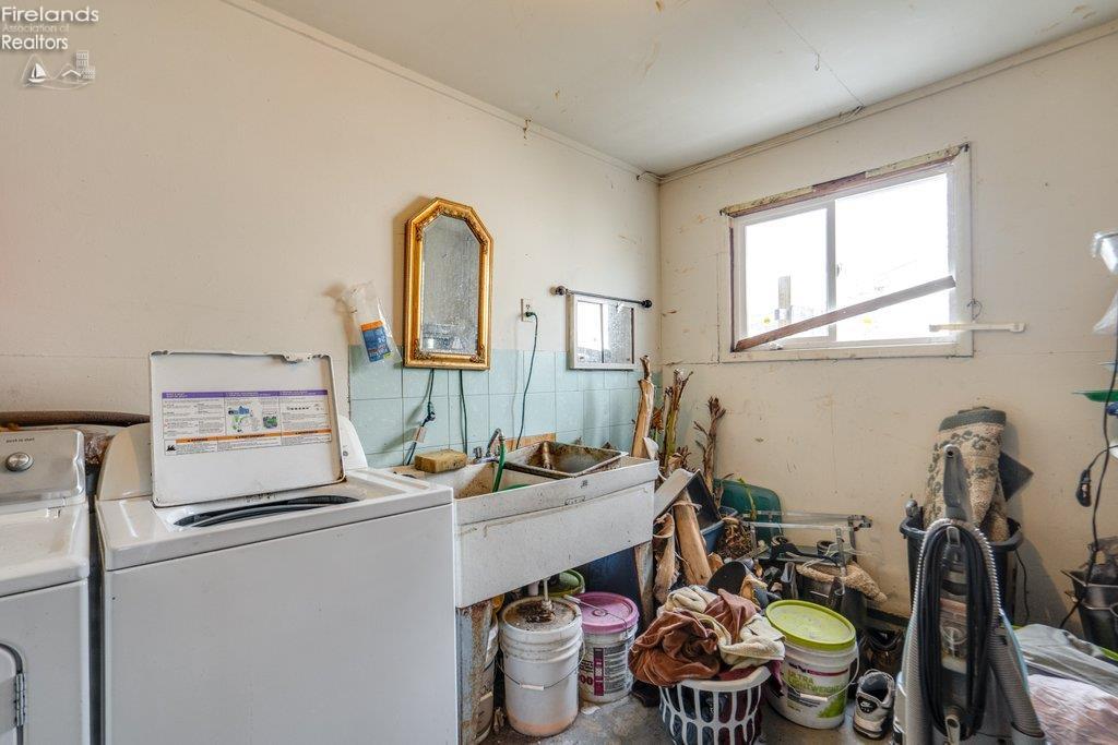 3908 Clinton Avenue, Lorain, New Mexico image 7