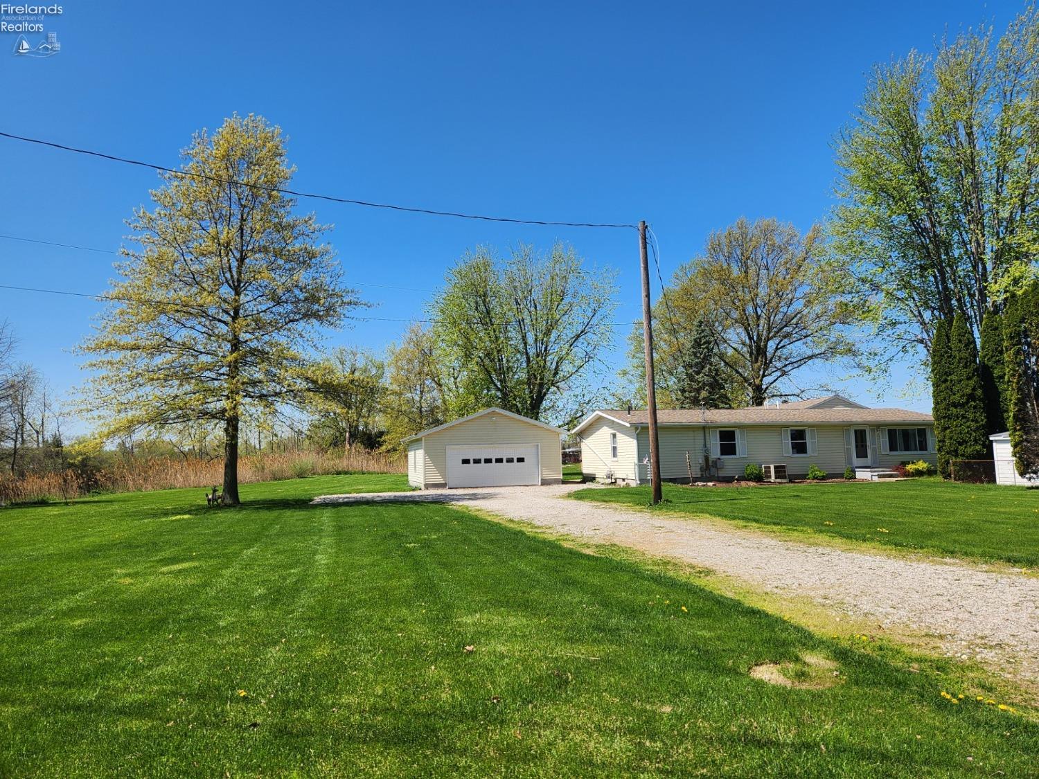 210 N. Christy Chapel Rd Rd, Port Clinton, Ohio image 1