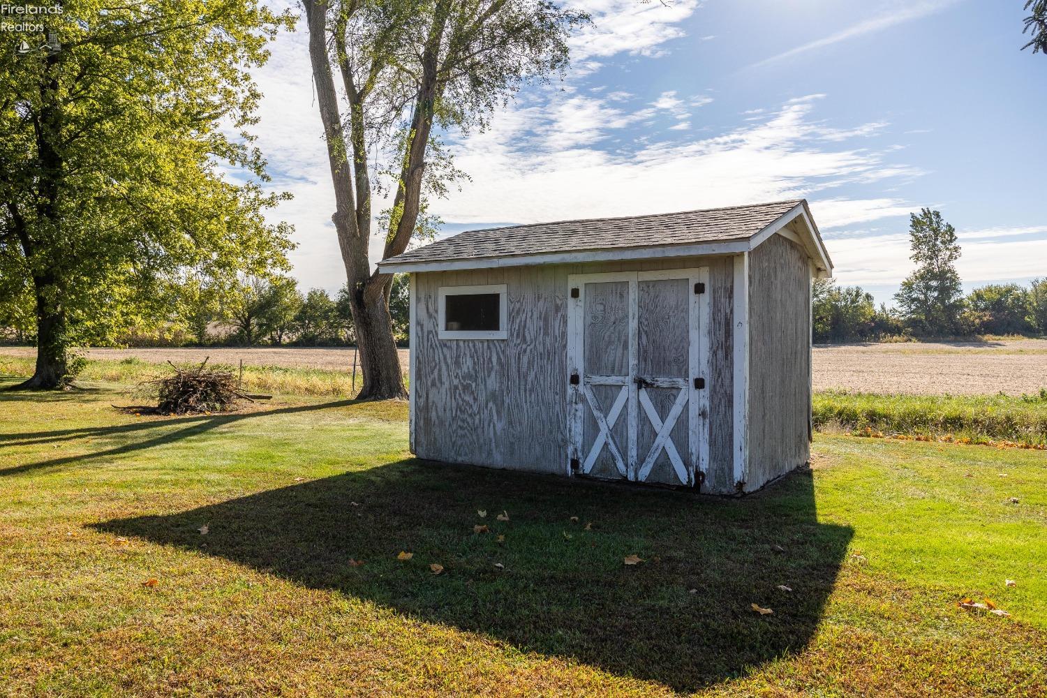 3679 County Road 175, Clyde, Ohio image 7