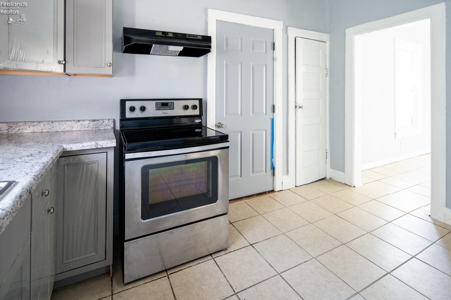 610 N Ohio Avenue, Fremont, Ohio image 13