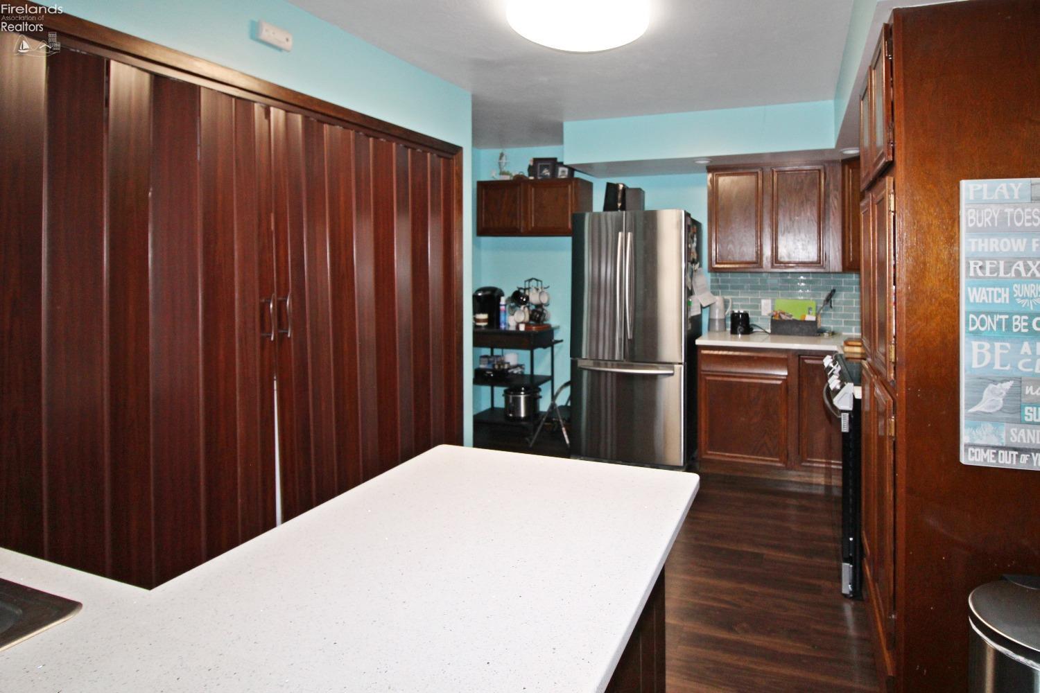 3778 N Cliff Road, Port Clinton, Texas image 6