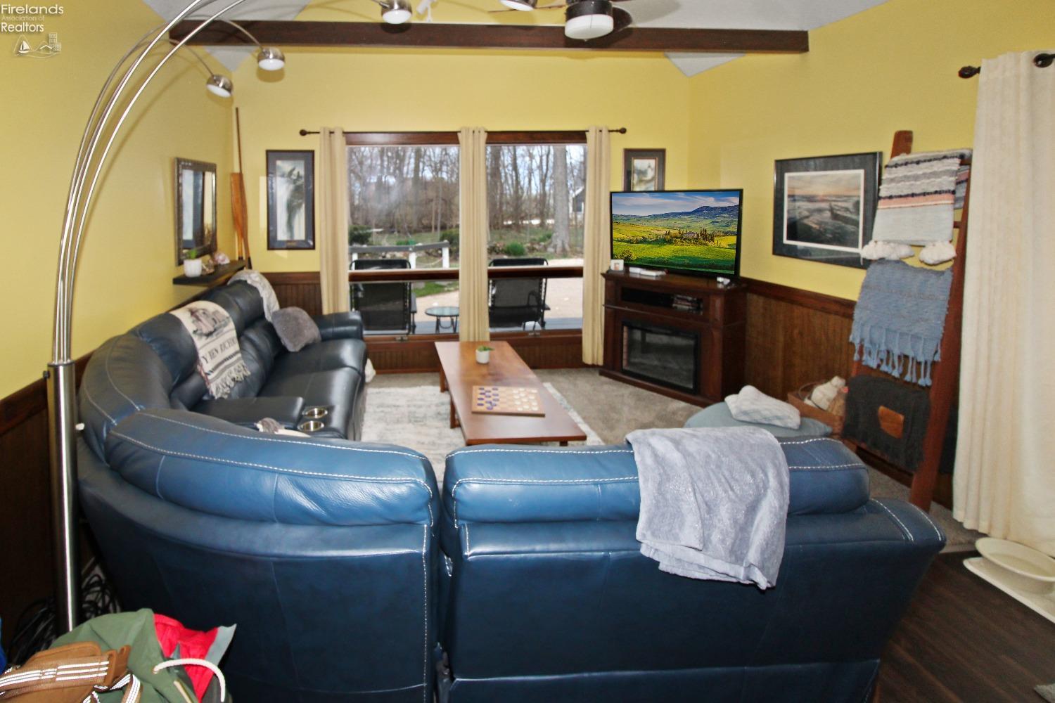 3778 N Cliff Road, Port Clinton, Texas image 3
