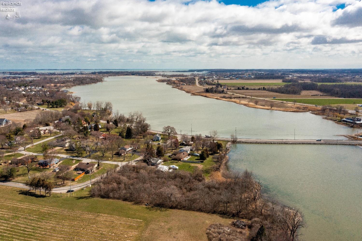 113 W Catawba Road, Port Clinton, Ohio image 7