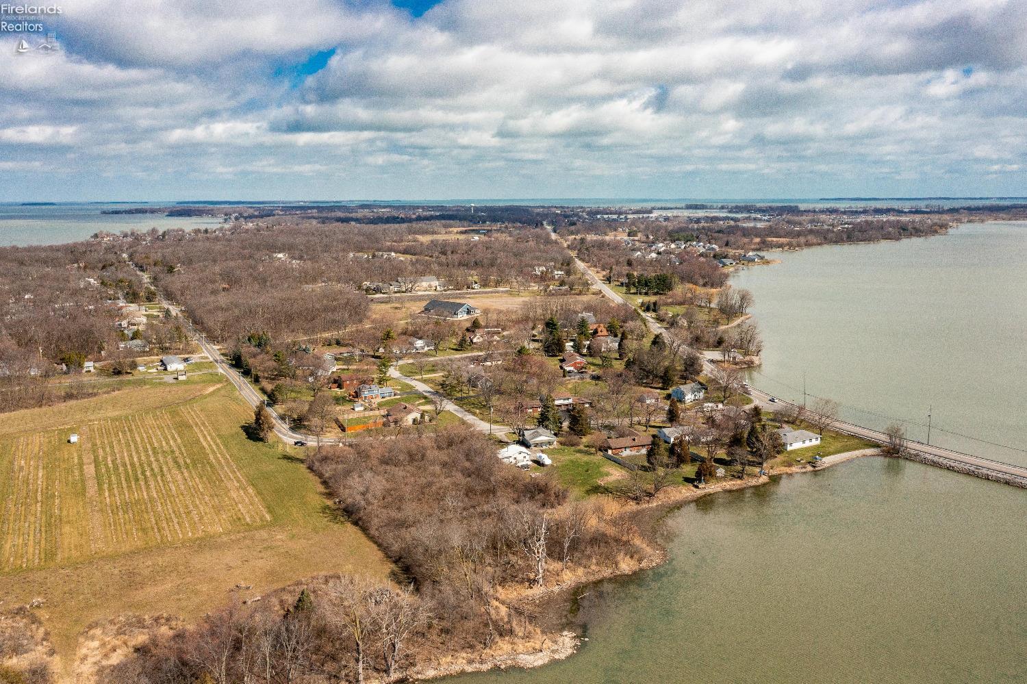 113 W Catawba Road, Port Clinton, Ohio image 9