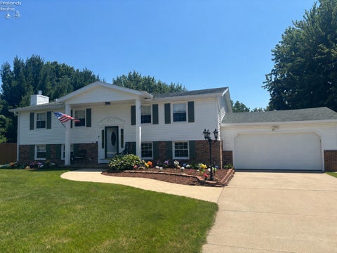 Homes For Sale - 12918 Mason Road<br/> Vermilion, OH 44089