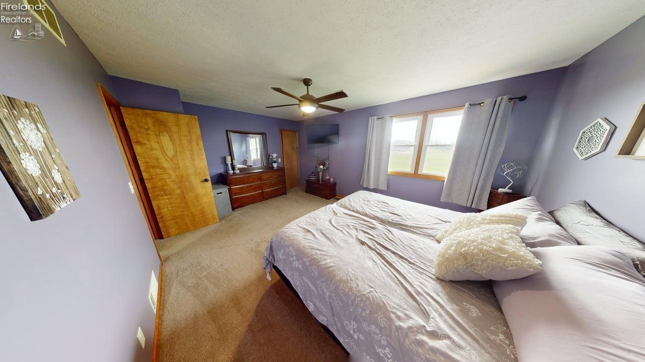 311 W Linden Avenue, Gibsonburg, Ohio image 37