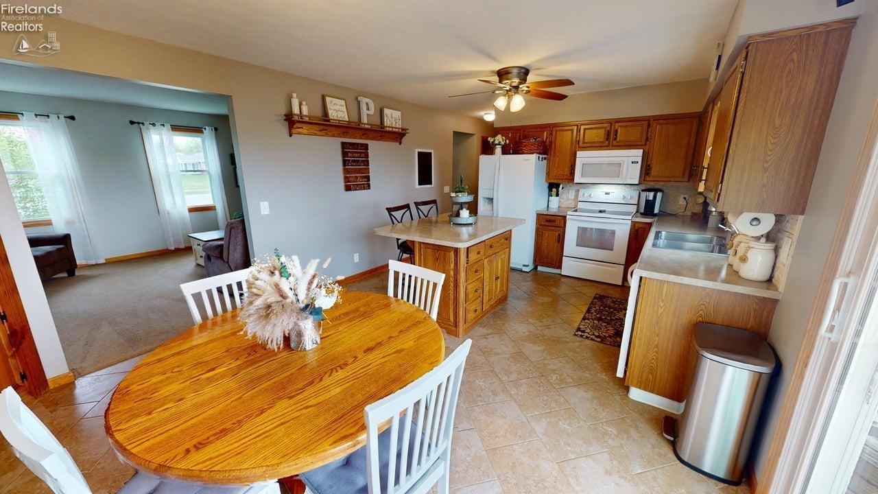 311 W Linden Avenue, Gibsonburg, Ohio image 17