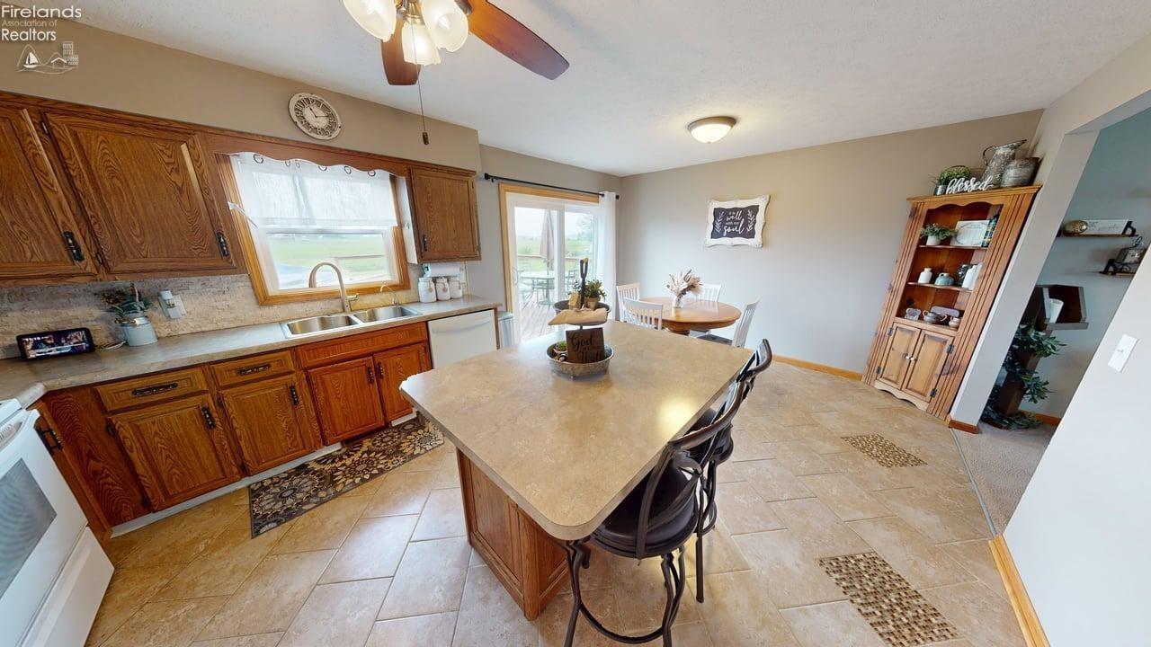 311 W Linden Avenue, Gibsonburg, Ohio image 18