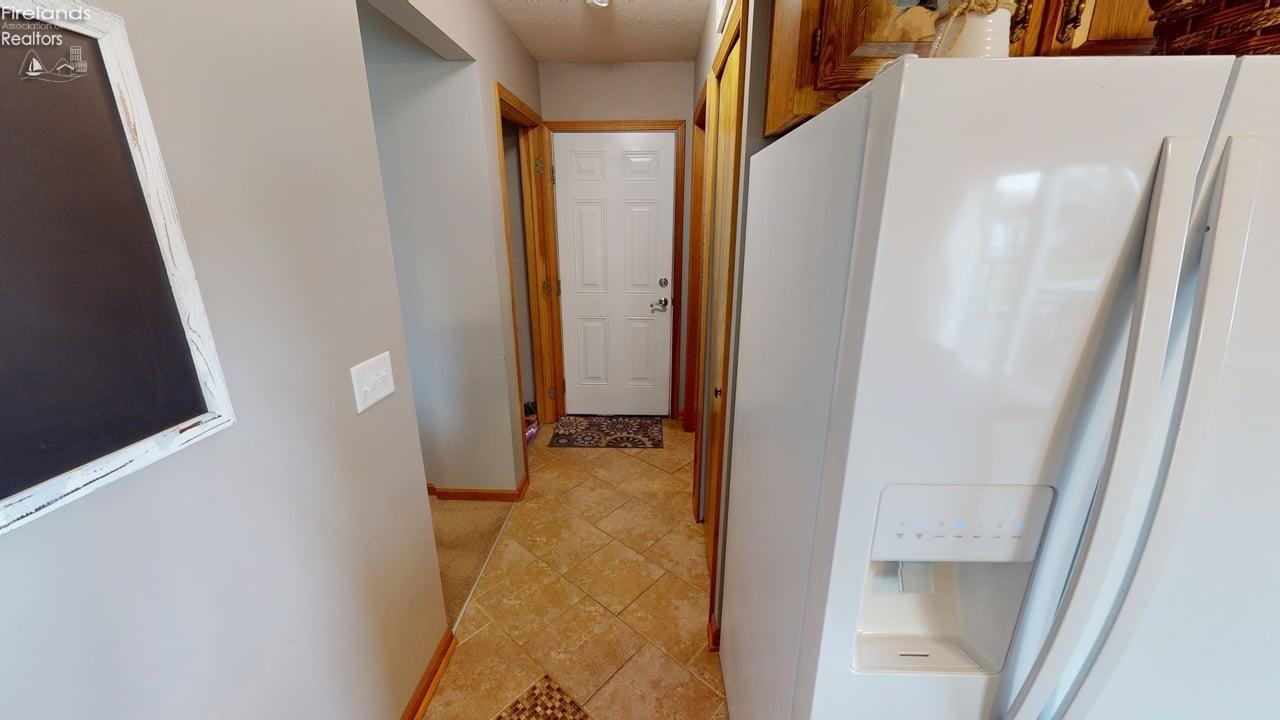 311 W Linden Avenue, Gibsonburg, Ohio image 24