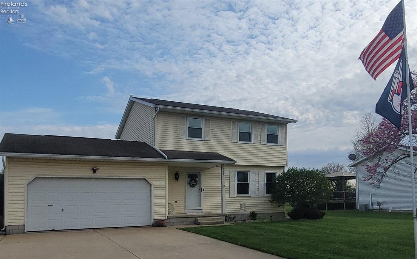 311 W Linden Avenue, Gibsonburg, Ohio image 3