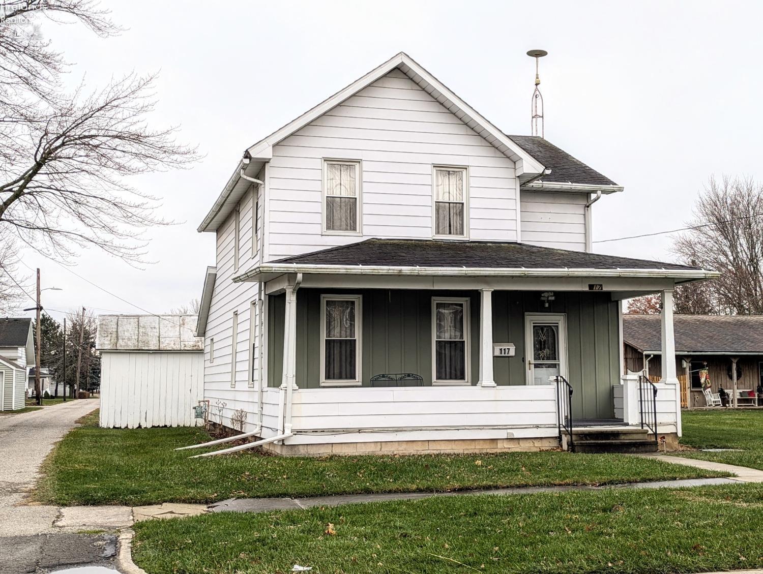 117 W Walnut Street, Oak Harbor, Ohio image 1