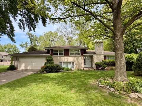 Homes For Sale - 716 South Drive<br/> Fremont, OH 43420