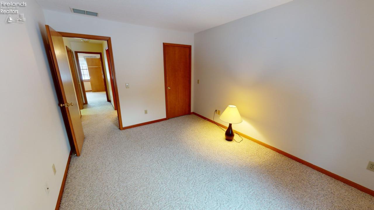 205 Briarwood Drive, Fremont, Ohio image 33