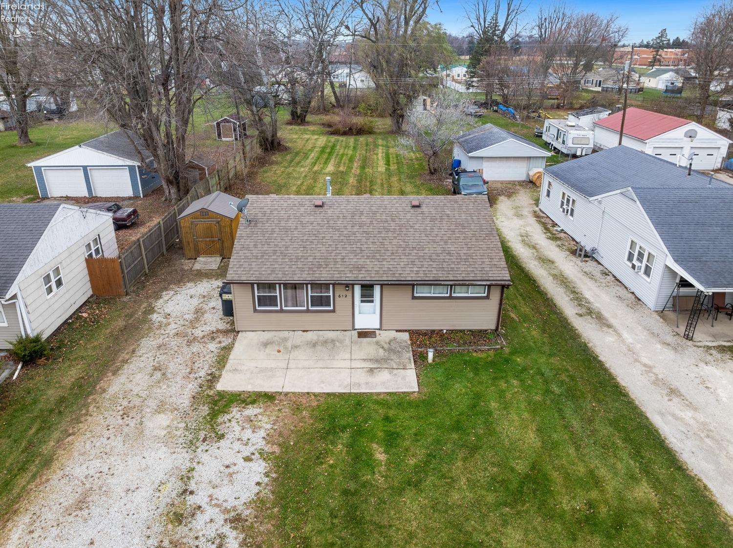 612 Everett Road, Fremont, Ohio image 37