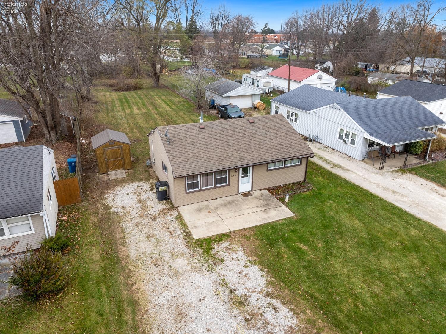 612 Everett Road, Fremont, Ohio image 36