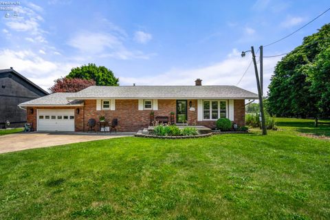 Homes For Sale - 10700 E Bayshore Road<br/> Marblehead, OH 43440