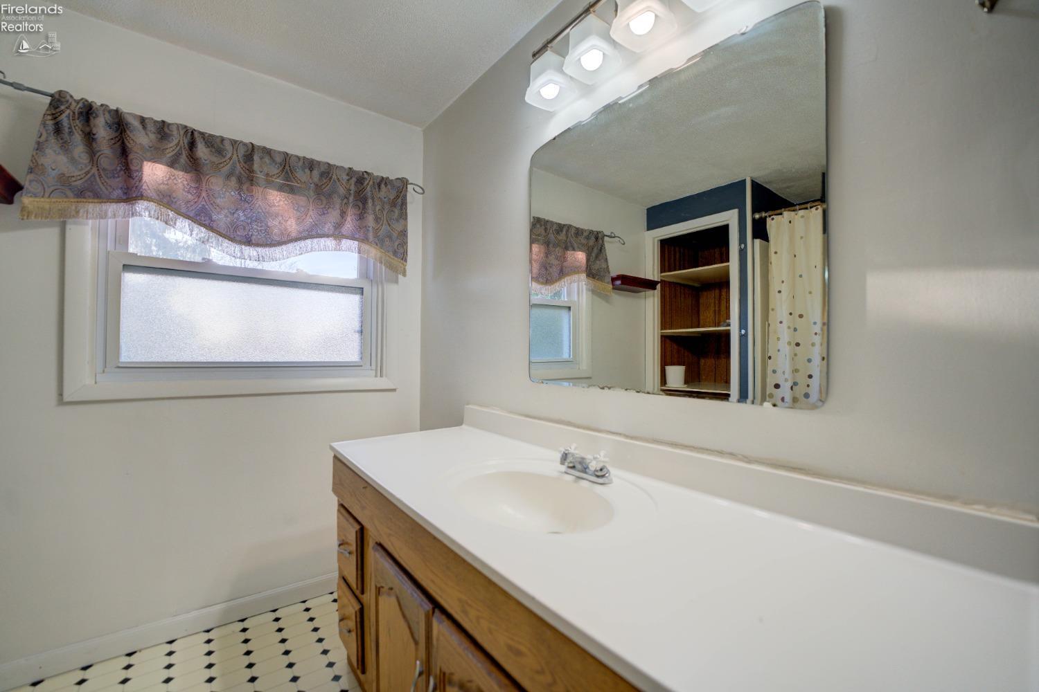 3255 Limerick Road, Clyde, Ohio image 30