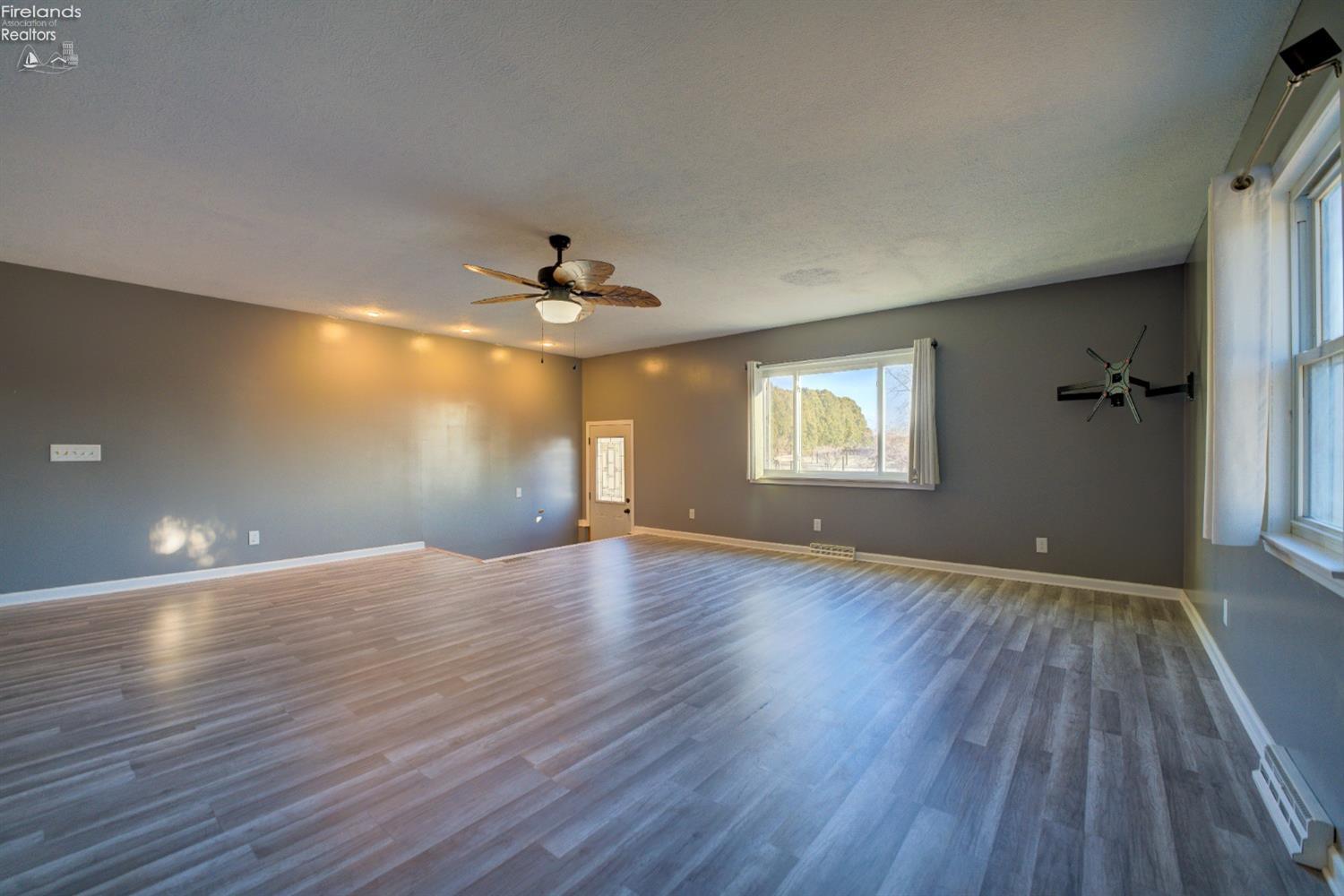 3255 Limerick Road, Clyde, Ohio image 13