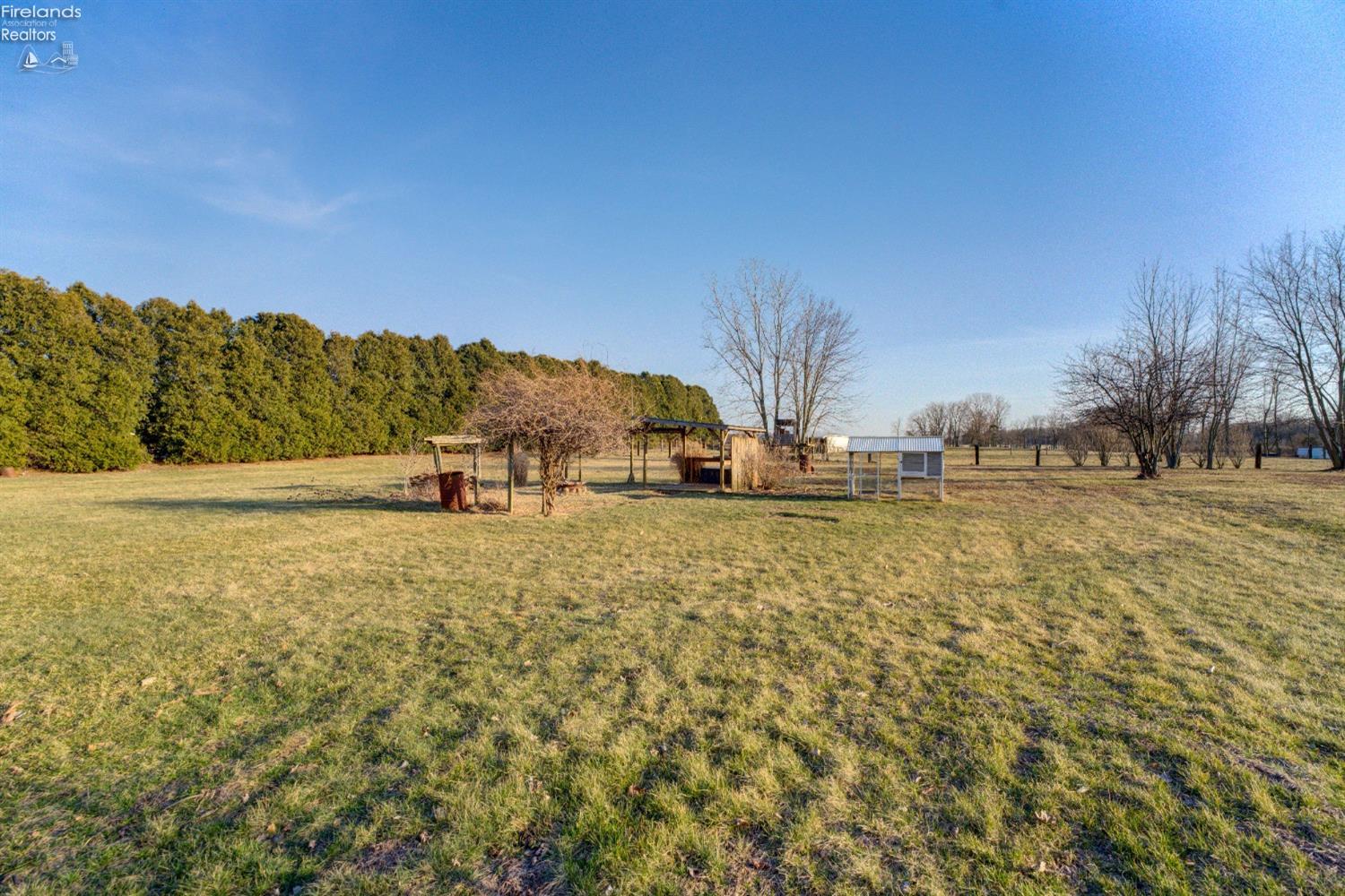 3255 Limerick Road, Clyde, Ohio image 39