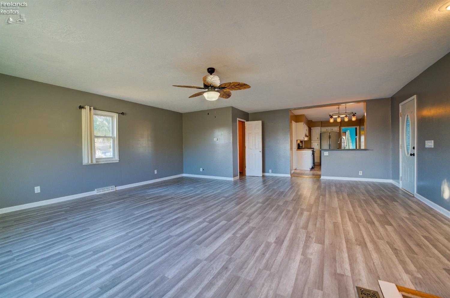 3255 Limerick Road, Clyde, Ohio image 11