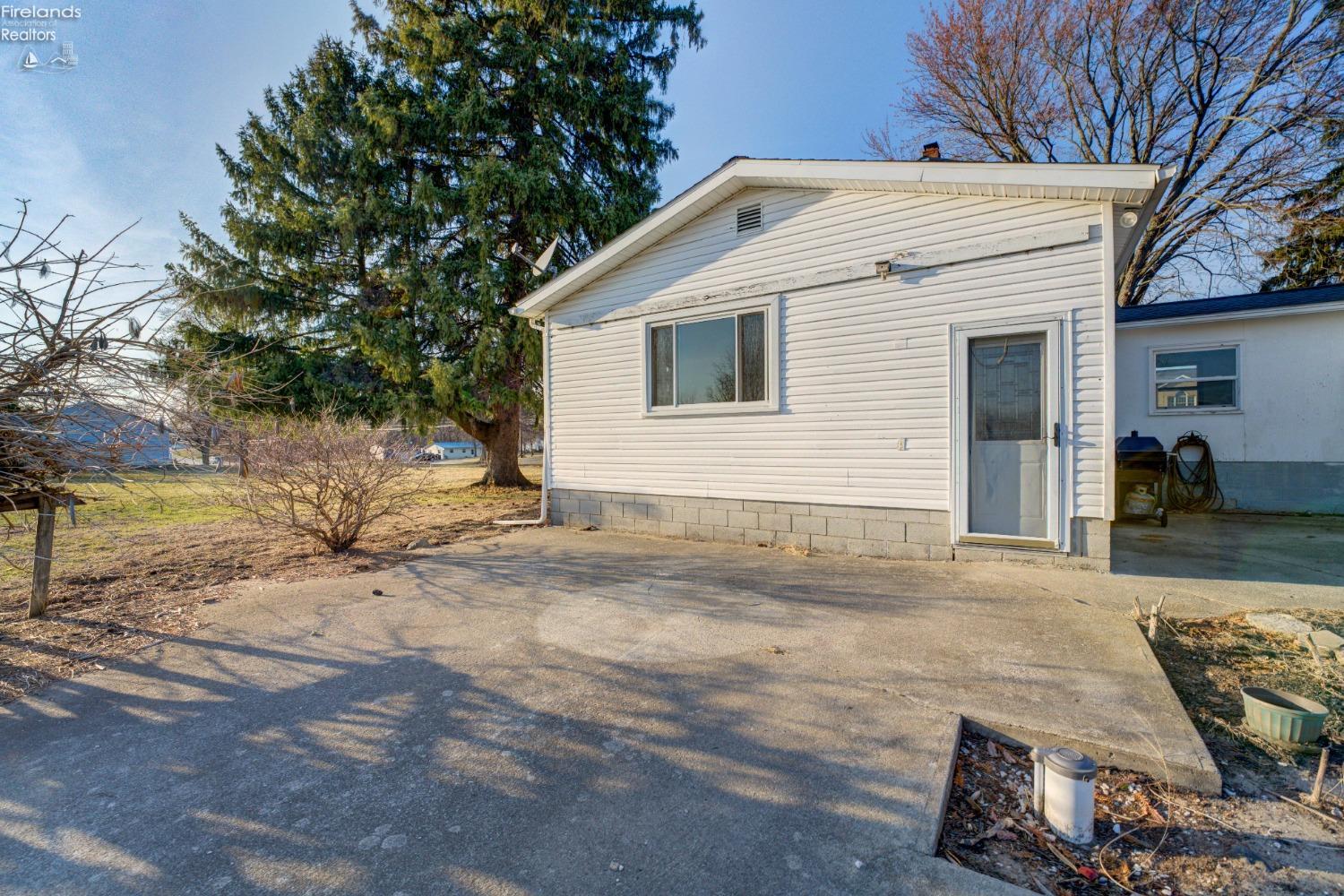 3255 Limerick Road, Clyde, Ohio image 47