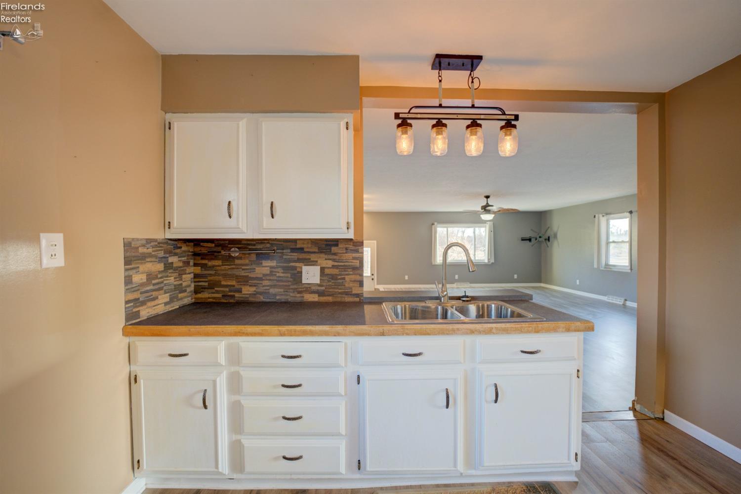 3255 Limerick Road, Clyde, Ohio image 15