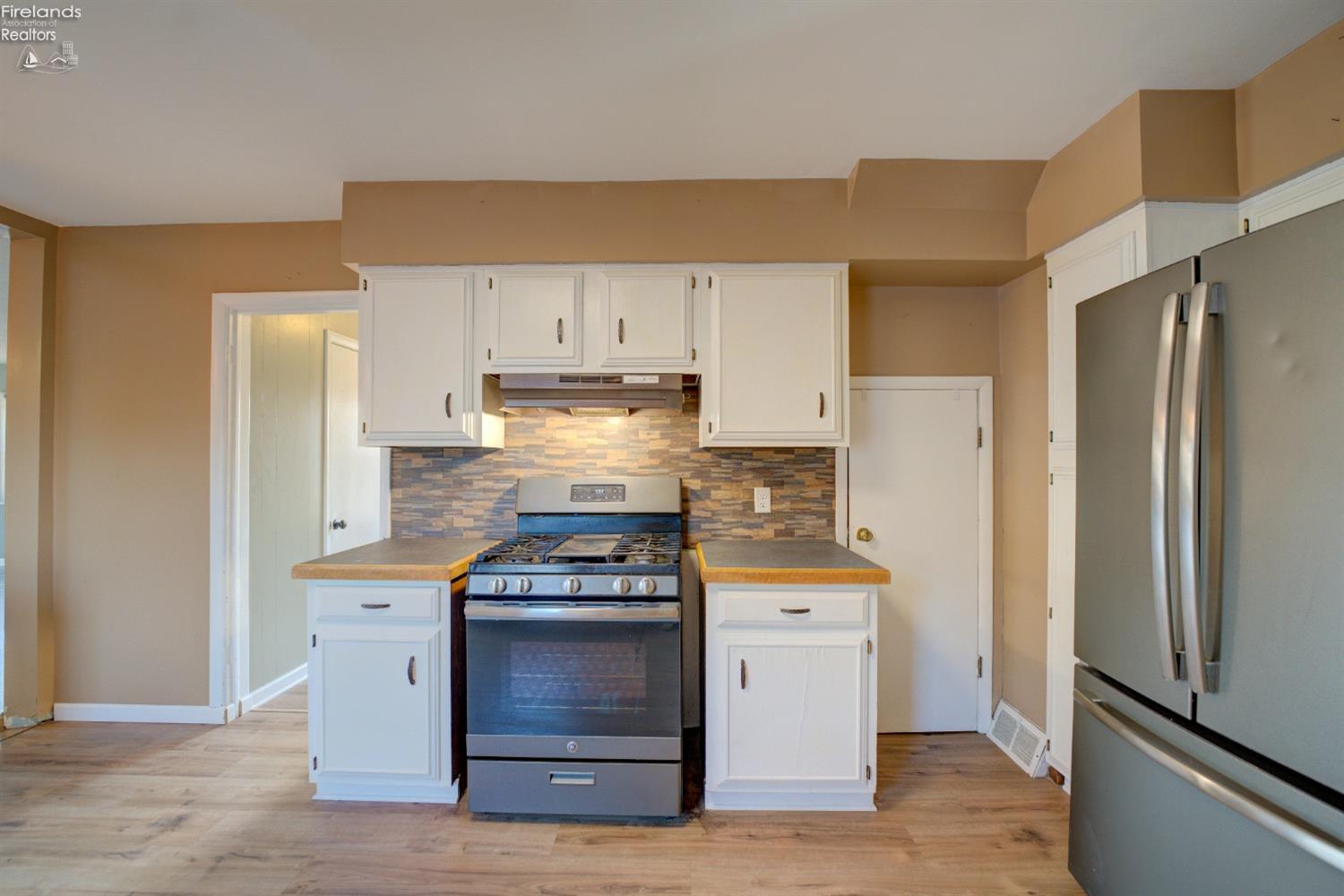 3255 Limerick Road, Clyde, Ohio image 16
