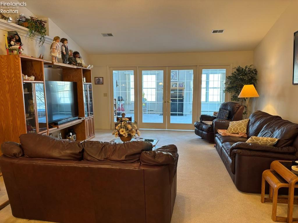 2108 Lakefield Drive, Huron, Ohio image 12