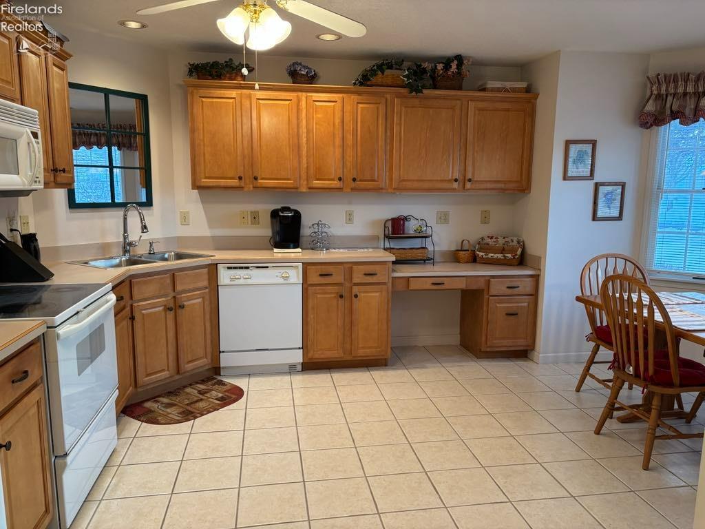 2108 Lakefield Drive, Huron, Ohio image 5