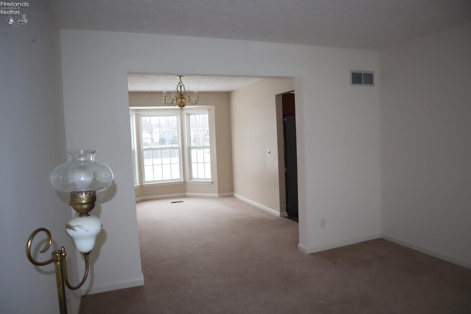34780 Clear Creek Drive, North Ridgeville, Ohio image 10