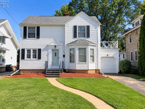 Homes For Sale - 422 Northwest St St<br/> Bellevue, OH 44811