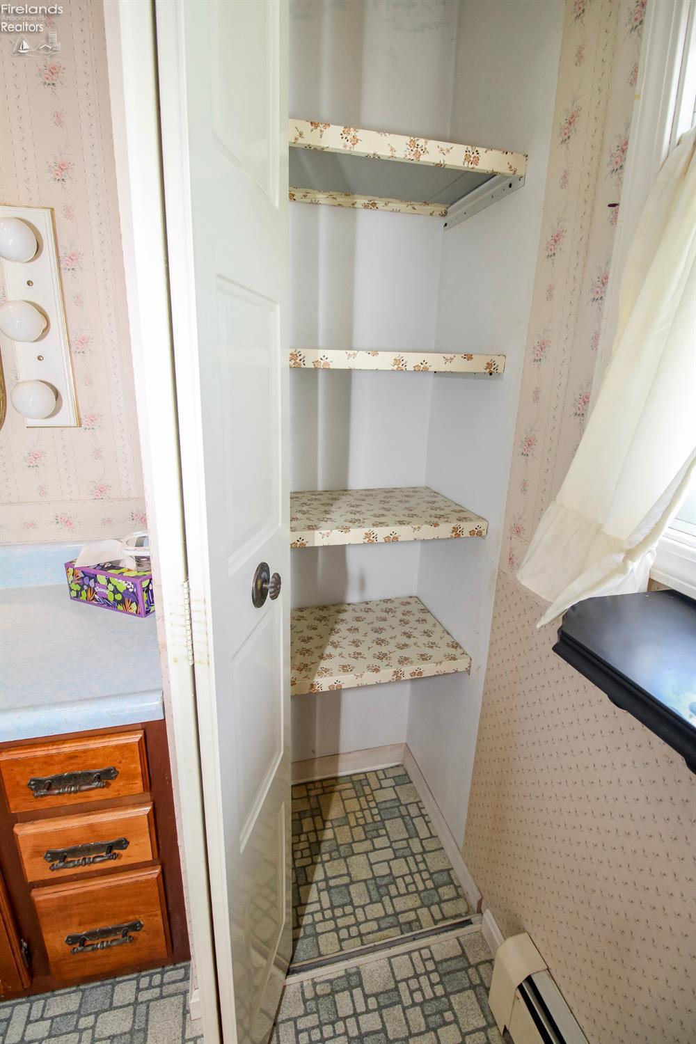 Huron, Ohio 44839, United States, 3 Bedrooms Bedrooms, ,3 BathroomsBathrooms,Residential,Active,195590