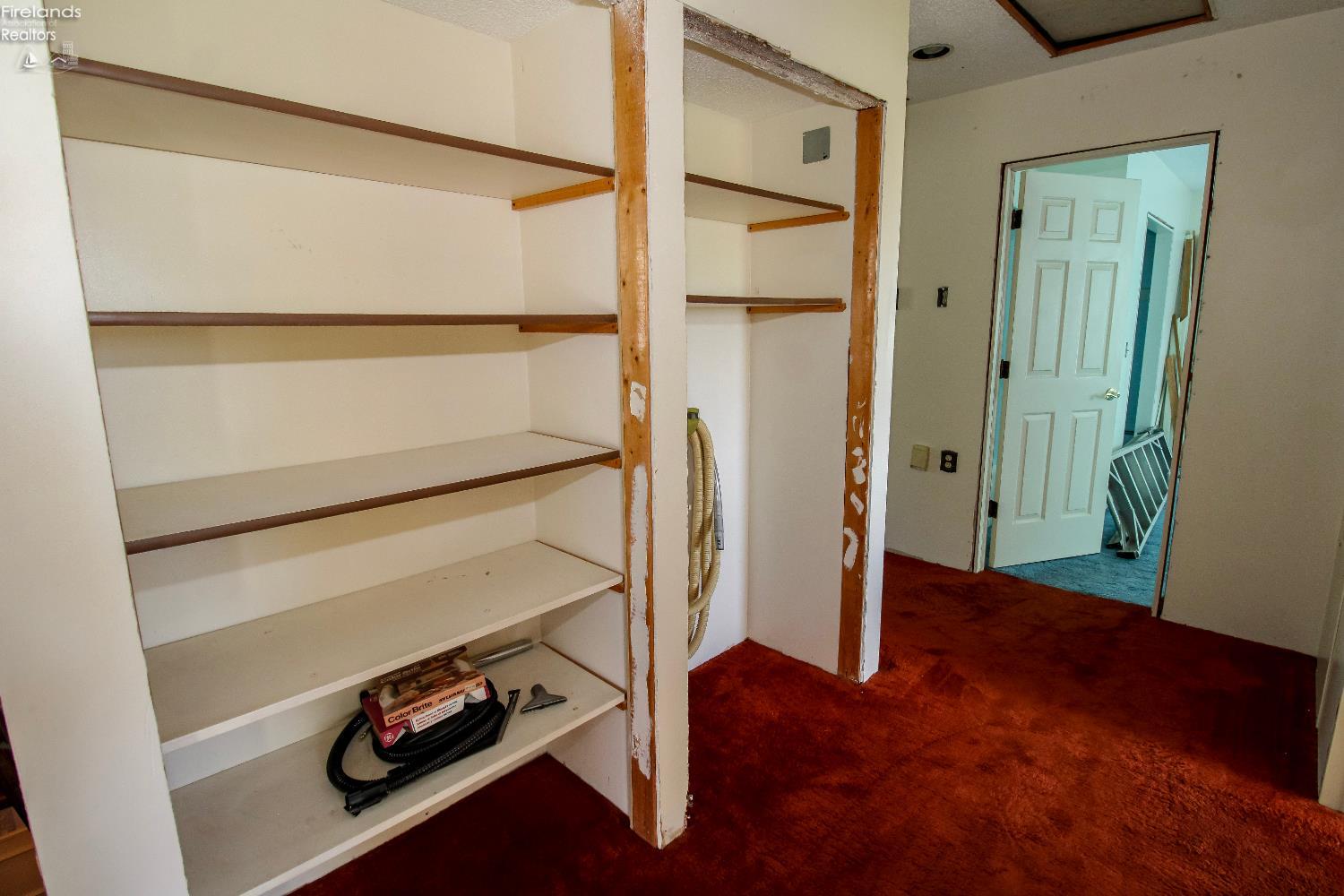 Huron, Ohio 44839, United States, 3 Bedrooms Bedrooms, ,3 BathroomsBathrooms,Residential,Active,195590