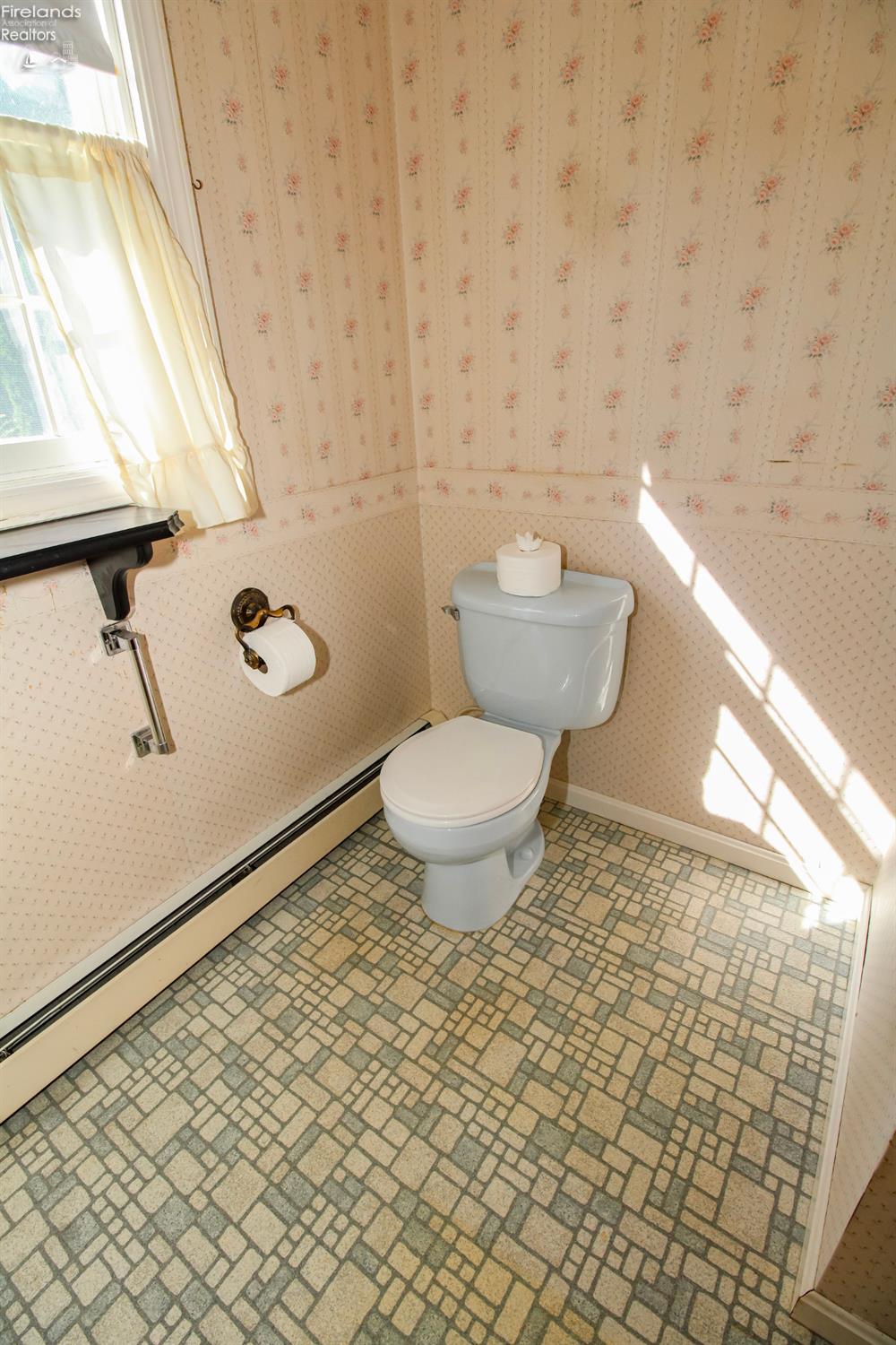 Huron, Ohio 44839, United States, 3 Bedrooms Bedrooms, ,3 BathroomsBathrooms,Residential,Active,195590