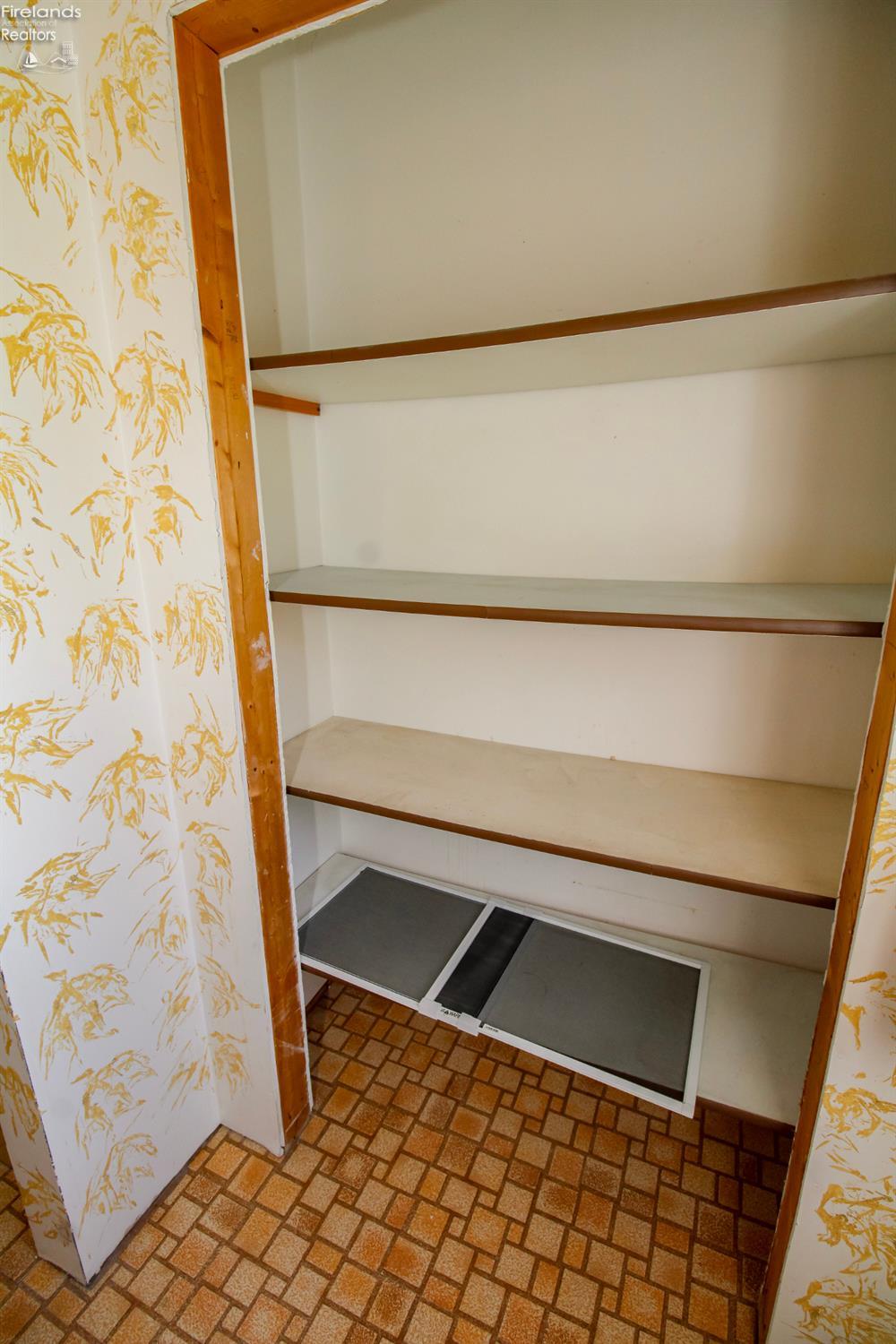 Huron, Ohio 44839, United States, 3 Bedrooms Bedrooms, ,3 BathroomsBathrooms,Residential,Active,195590