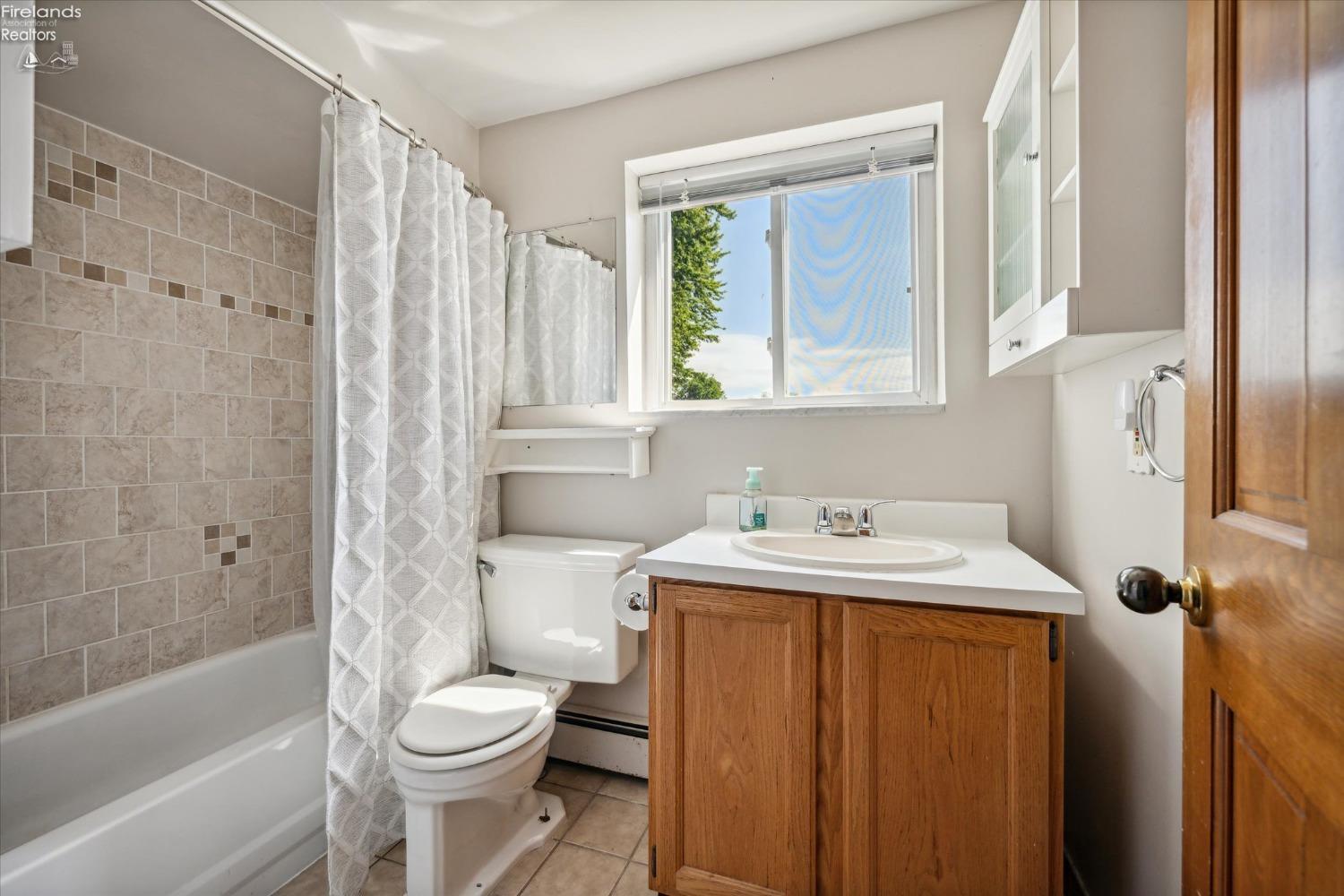 6807 N Pearl Avenue, Oak Harbor, Ohio image 33