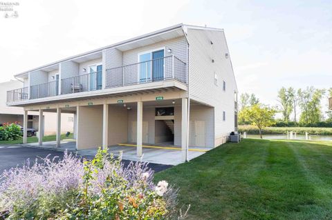 Homes For Sale - 8908 W Canada Goose Court<br/> Oak Harbor, OH 43449